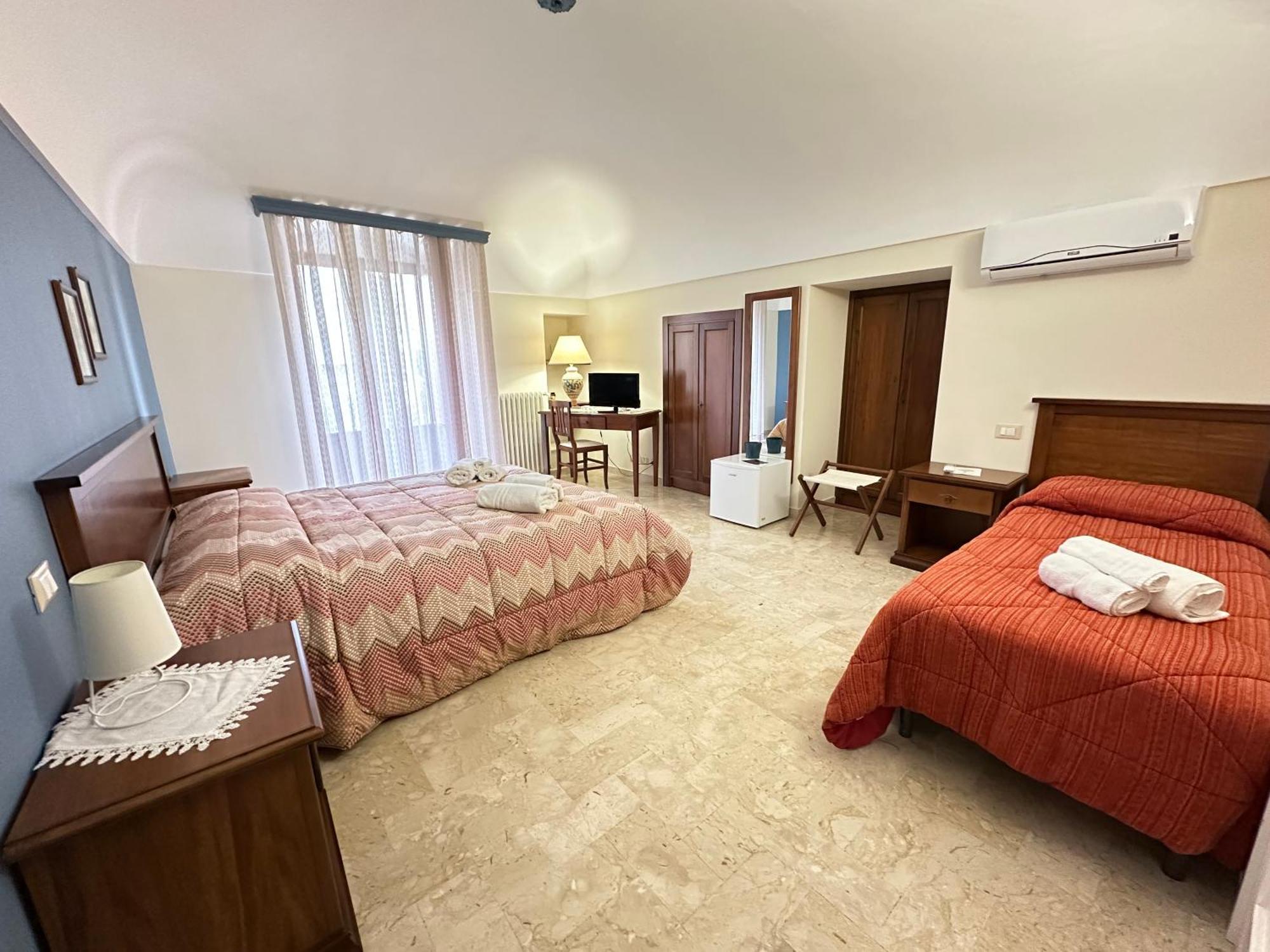 Historic B&B Apartments Home Chiaramonte Gulfi Dış mekan fotoğraf